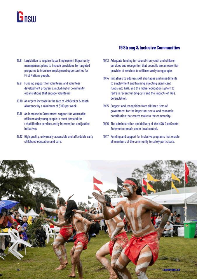 A group of people with body paint

Description automatically generated